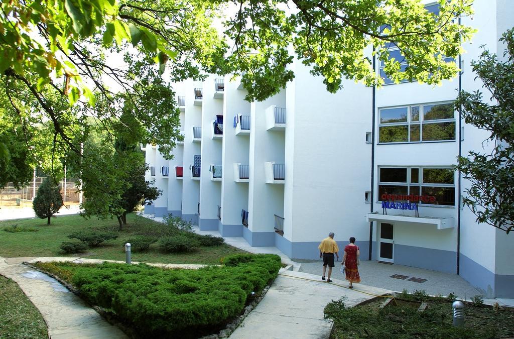 Depadansa Marina & Primorka Hotel Omisalj Exterior photo